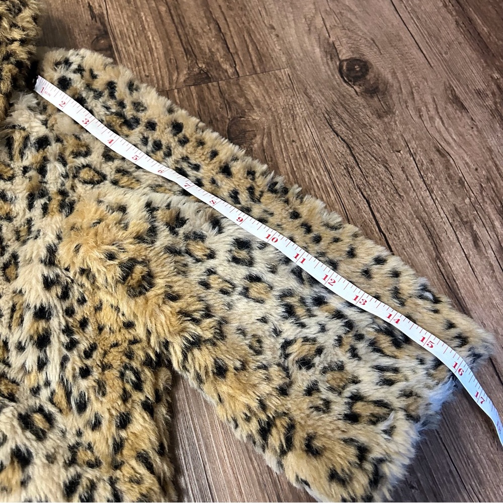 Luz Animal Print Cheetah Faux Fur 3/4 Sleeve Crop Coat - Picture 13 of 15